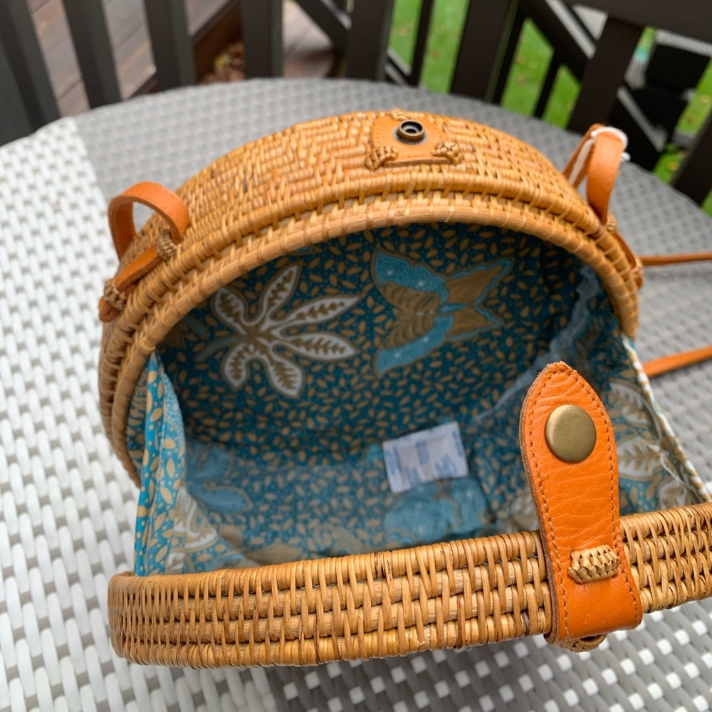 NEW Large Flower Pattern Rattan Bag - Picture 4 of 5